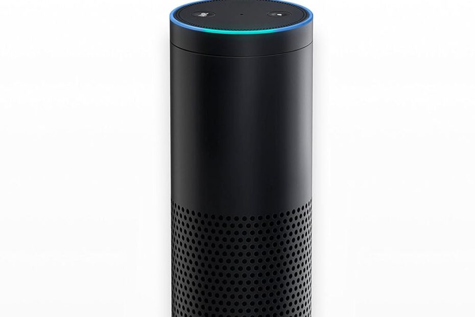 Unlocking Alexa: The Essential 2017 Guide to Amazon Echo