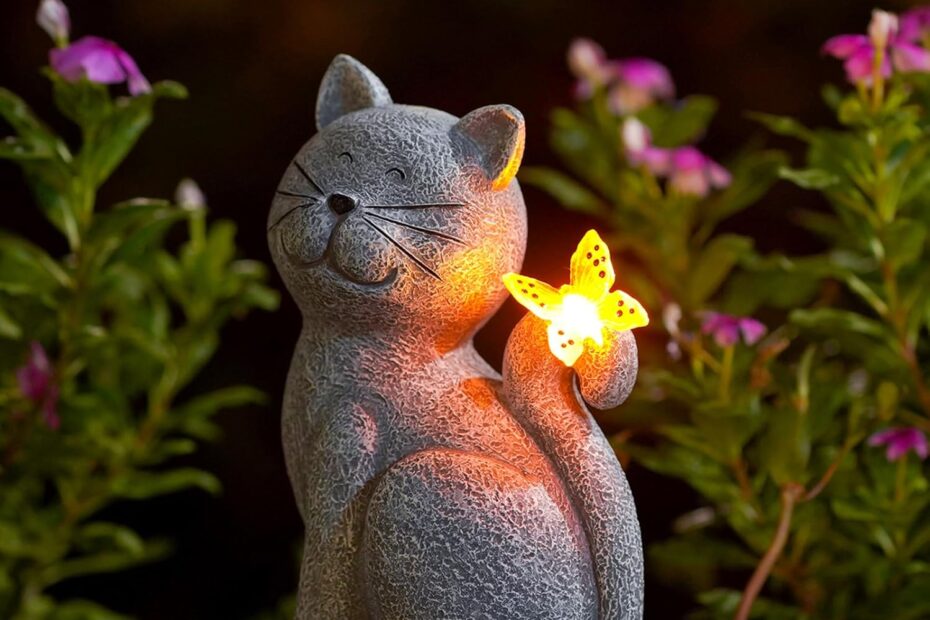Illuminate Your Garden: Nacome Solar Cat Statues for a Whimsical Touch!