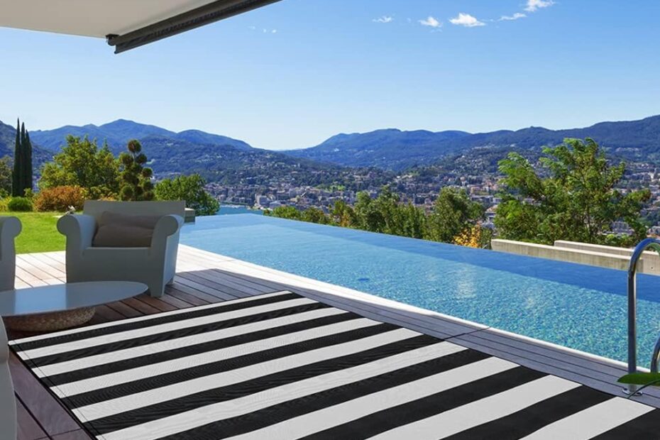 Transform Your Outdoor Space: The Ultimate Review of the Pcinfuns Plastic Straw Rug
