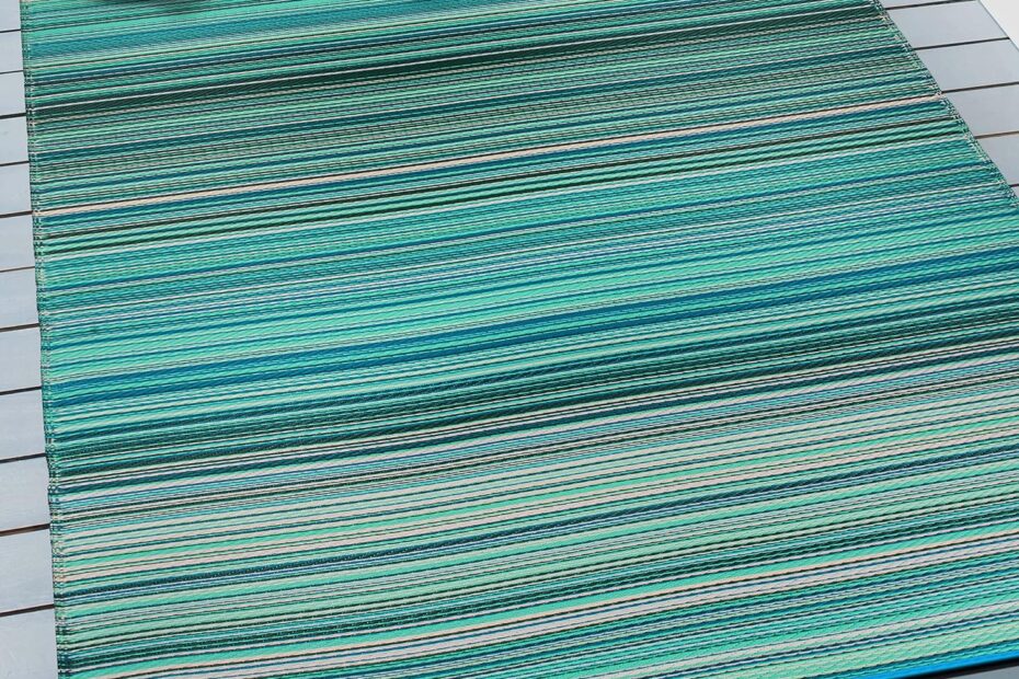 Transform Your Outdoor Space with Rugshop's Reversible Waterproof Stripe Rugs!