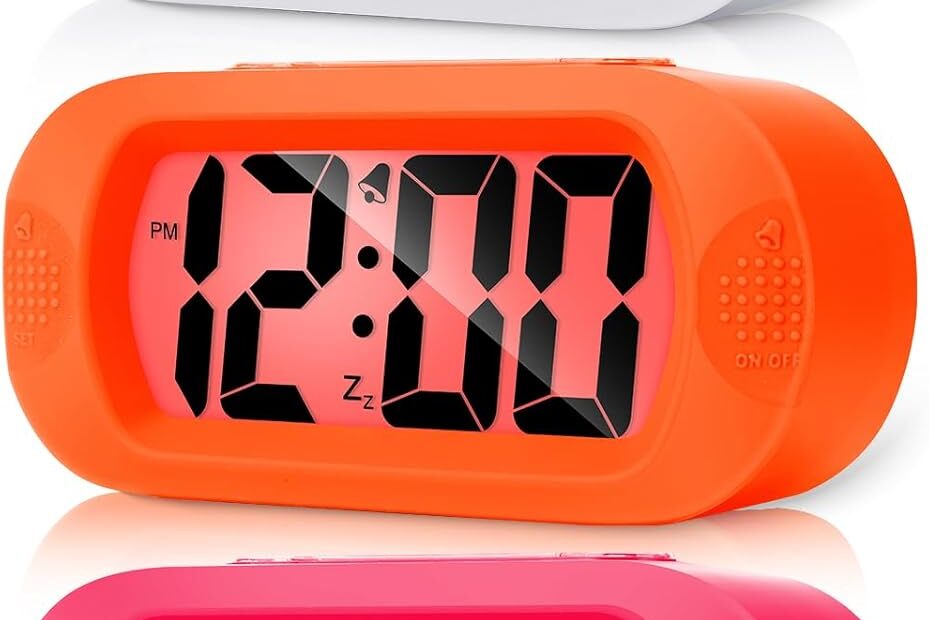 Travel Smart: The Essential Snooze Alarm Clock for Heavy Sleepers!