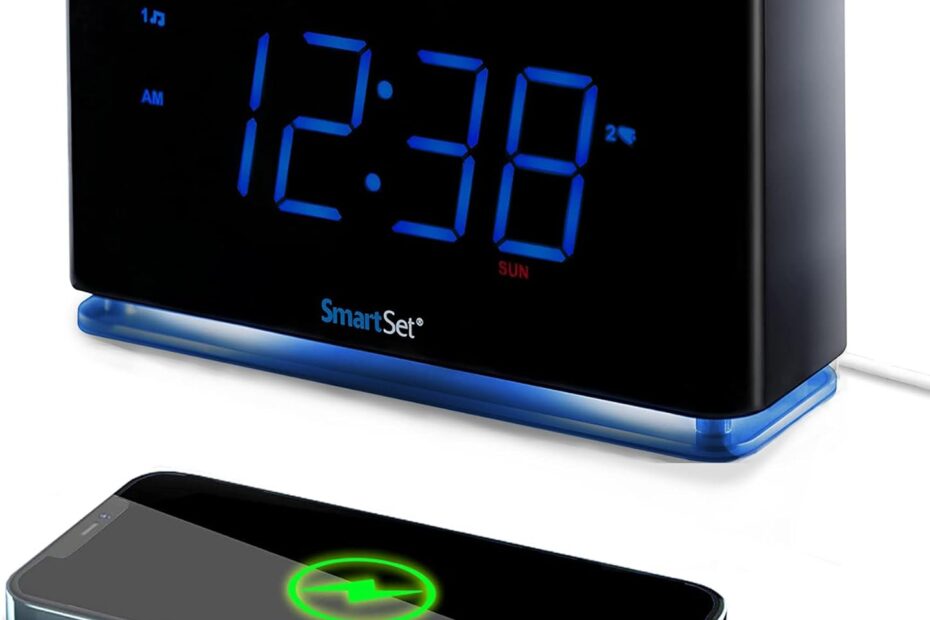 Wake Up Right: The Emerson CKS1507 Smartset Radio Alarm Clock Review