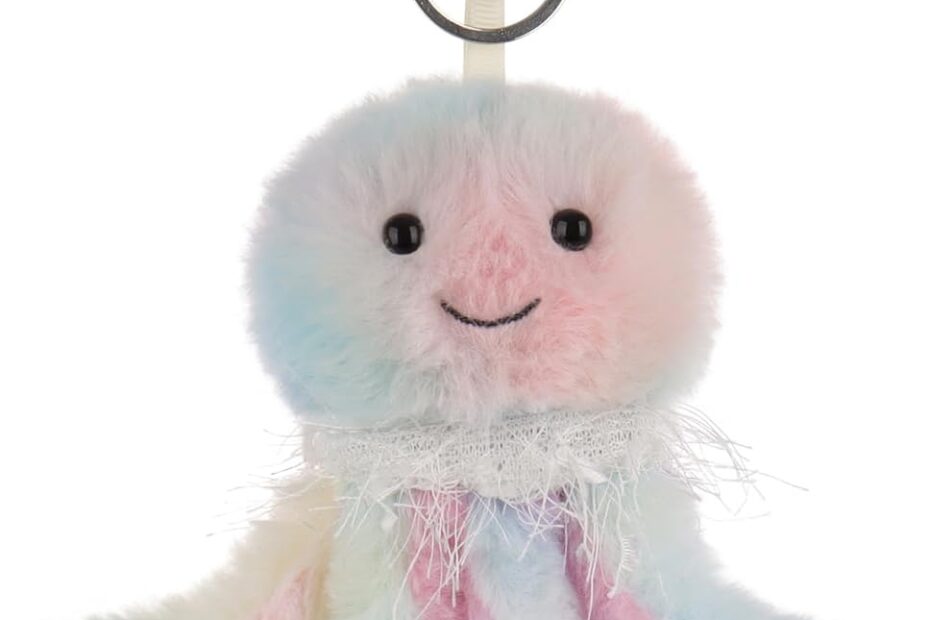 Charming Apricot Lamb Keychain: The Adorable Jellyfish Accessory Every Kid Needs!
