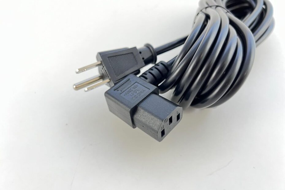 Power Up Your Workout: OMNIHIL 8FT L-Shape AC Power Cord Review