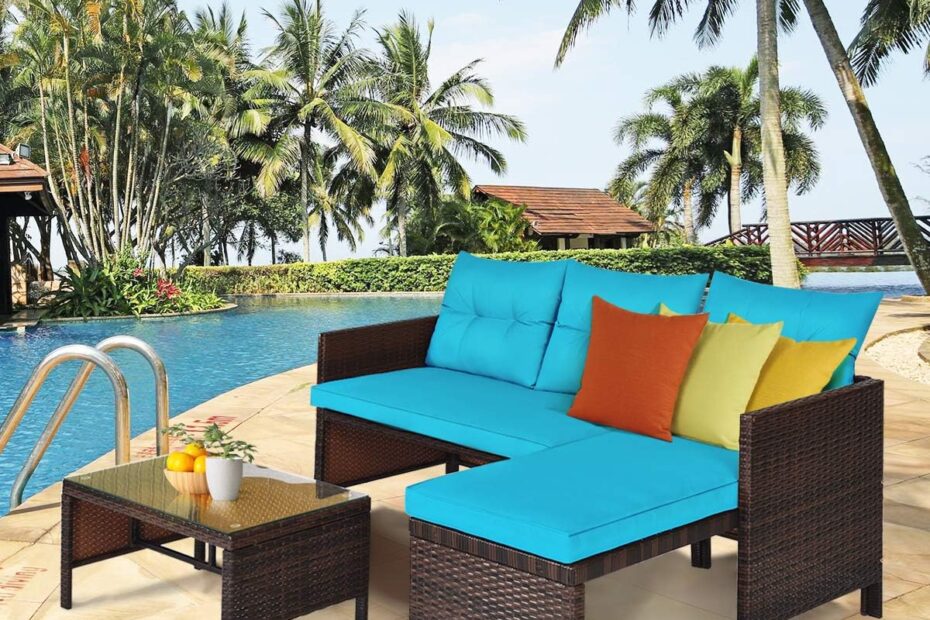 Transform Your Outdoor Space with Renatone's Stylish Wicker Patio Set