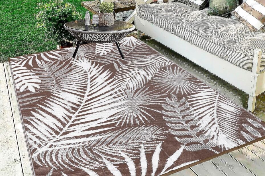 Transform Your Outdoor Space with the HiiARug Waterproof Patio Mat!