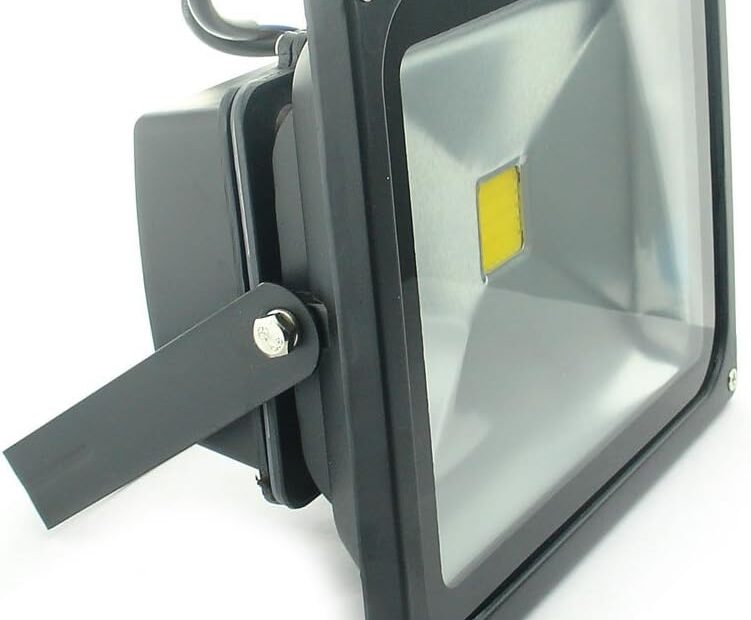 Illuminate Your Space: The QUANS 30W LED Flood Light Review