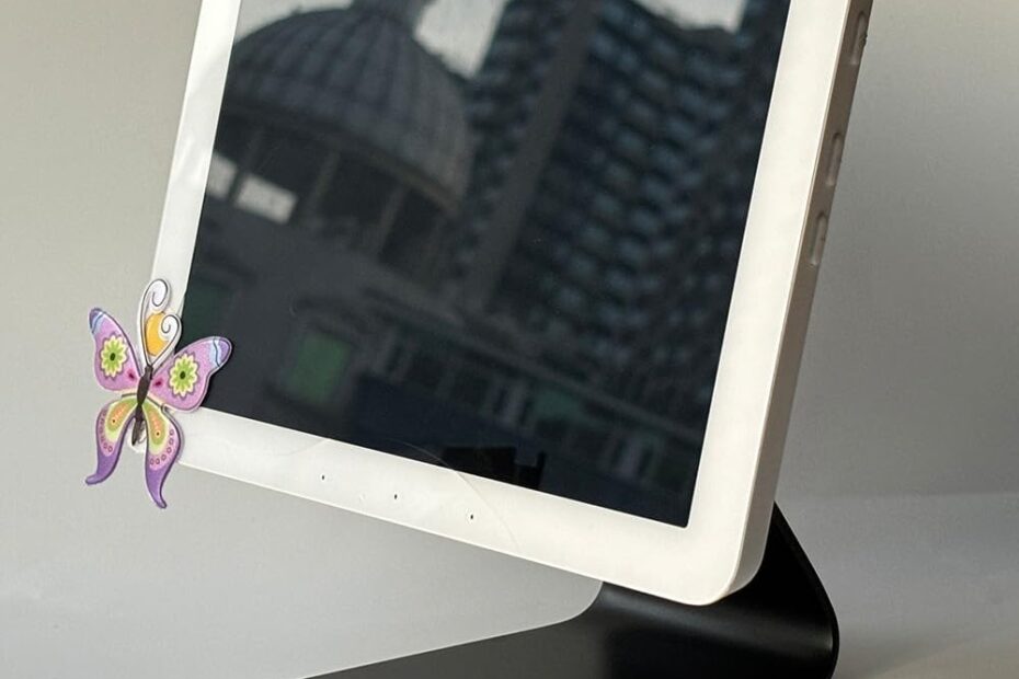 Revolutionize Your Smart Display: The Ultimate Aluminum Tilt & Swivel Stand for Echo Hub