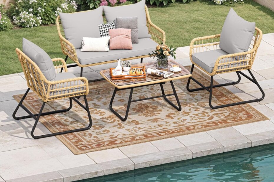 Transform Your Outdoors with the DWVO 4-Piece Patio Conversation Set!