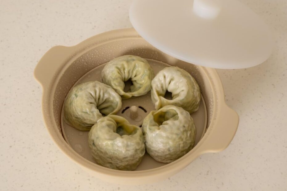 Elevate Baby’s Mealtime: The Ultimate Microwave Silicone Steamer Review!