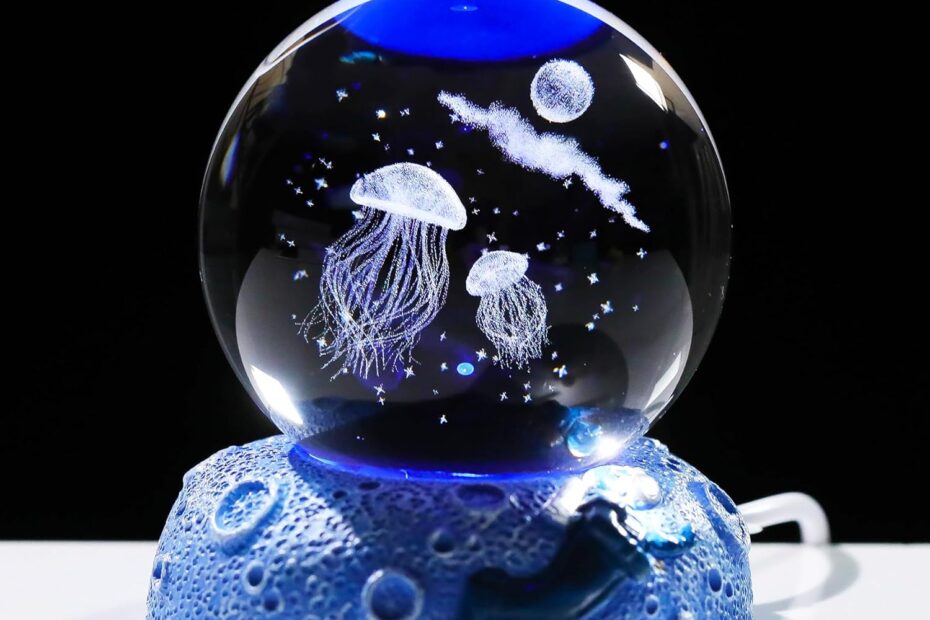 Enchanting Crystal Jellyfish & Moon: A Unique Gift for Marine Lovers!
