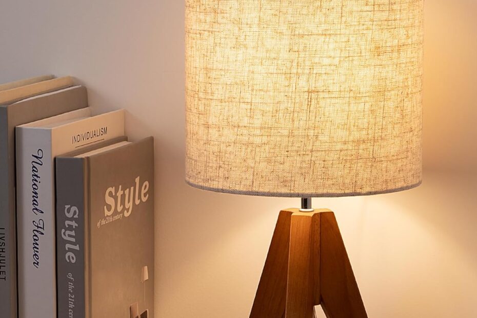 Cozy Illumination: EDISHINE Tripod Table Lamp Review