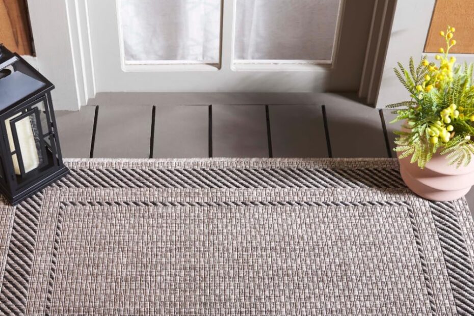 Revamp Your Space: The SAFAVIEH Courtyard Collection Patio Rug Review