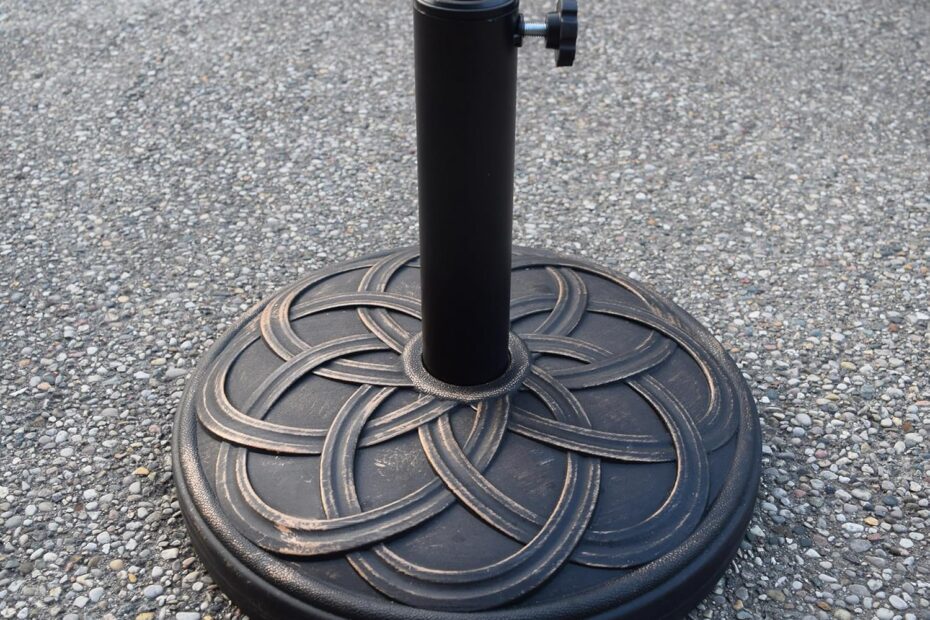 Stable Style: Review of the Oakland Living Antique Bronze Umbrella Stand